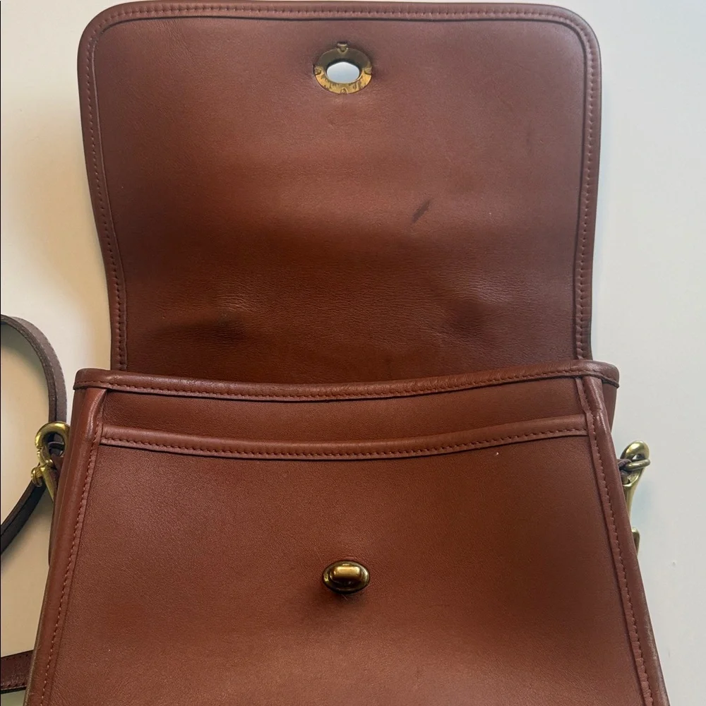 Vintage Coach crossbody. - Picture 5 of 8